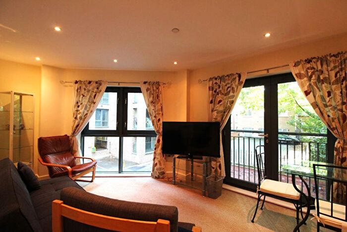 2 Bedroom Flat To Rent In Woolpack Lane, Nottingham, NG1