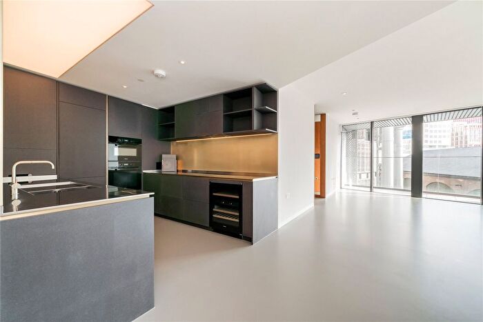 2 Bedroom Flat To Rent In Lewis Cubitt Square, London, N1C