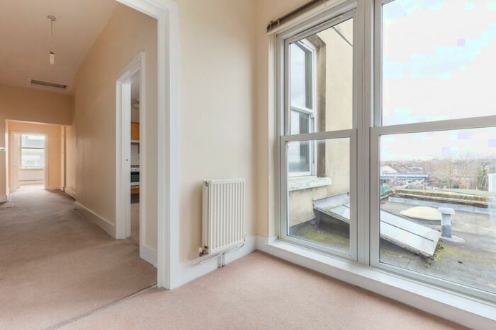 1 Bedroom Flat To Rent In Chestnut Grove, Balham, SW12