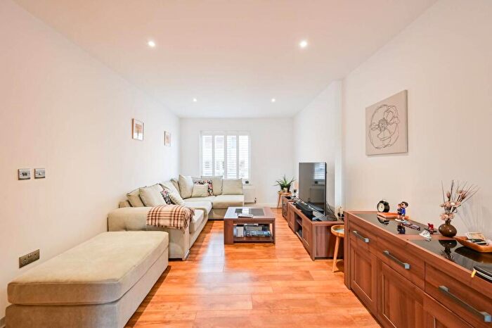 2 Bedroom Flat For Sale In % Shared Ownership, Plum Court, Broomfield Road, London, , Palmers Green, London, N13