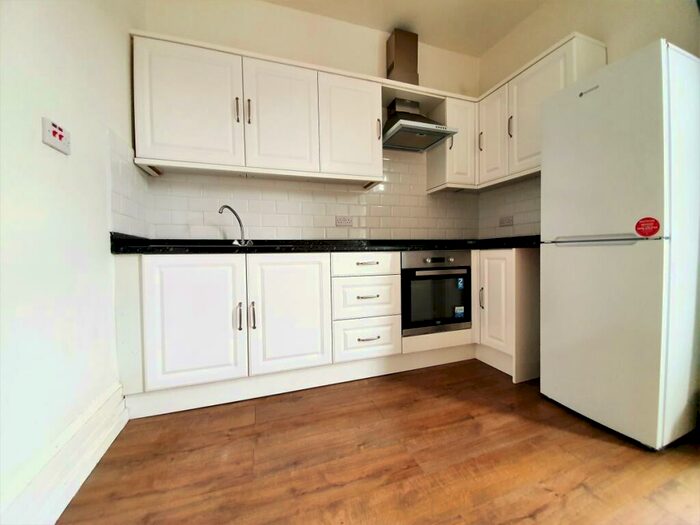 1 Bedroom Flat To Rent In Green Lanes, Stoke Newington, N16