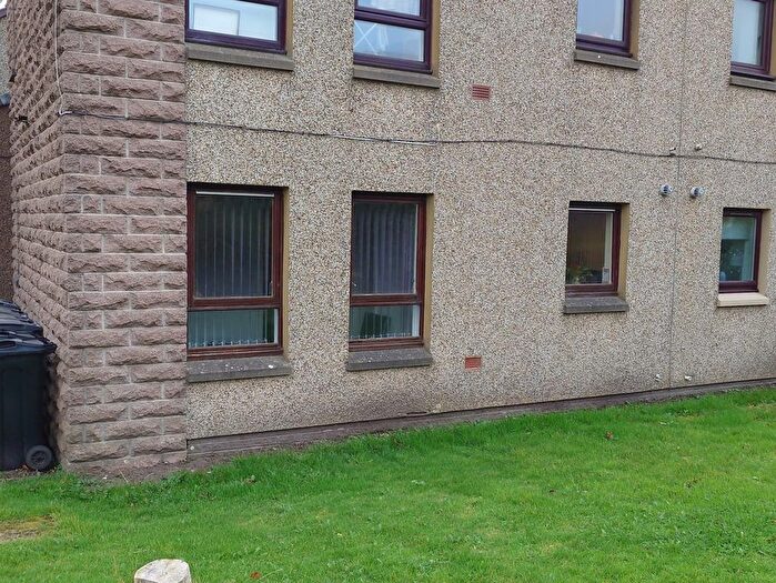 1 Bedroom Flat For Sale In Dunlin Road, Aberdeen, AB12