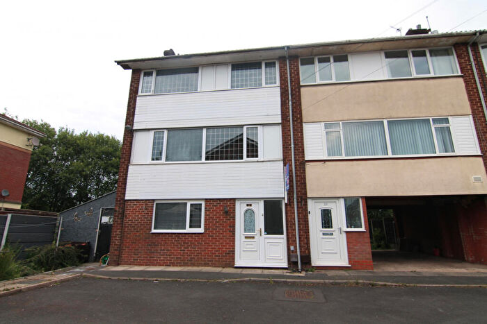 3 Bedroom Terraced House For Sale In Brian Avenue, Droylsden, M43