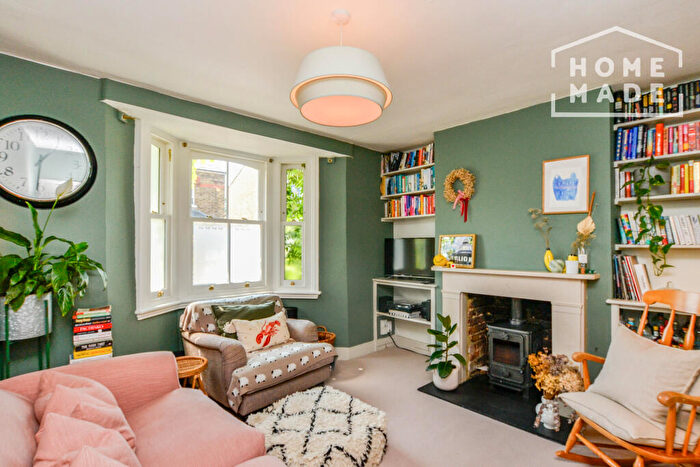 2 Bedroom Semi-Detached House To Rent In Sartor Road, SE15