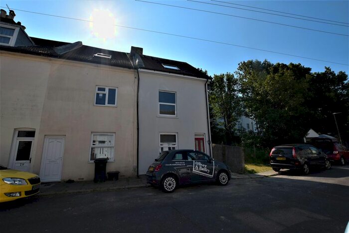3 Bedroom End Of Terrace House To Rent In Gladstone Terrace, Hastings, TN34