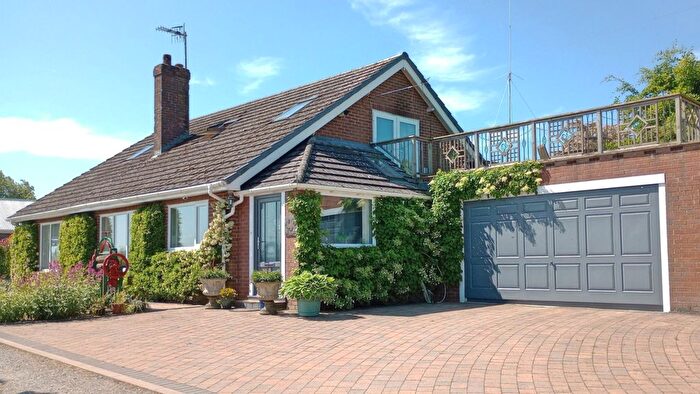 4 Bedroom Bungalow For Sale In Tregynon, Newtown, Powys, SY16