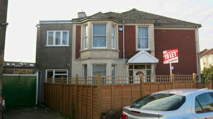 5 Bedroom House To Rent In Maple Road –, BS7