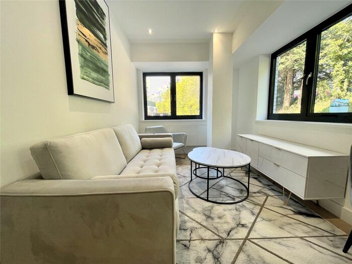 1 Bedroom Flat To Rent In Broadoals, Streetsbrook Road, Solihull, B91