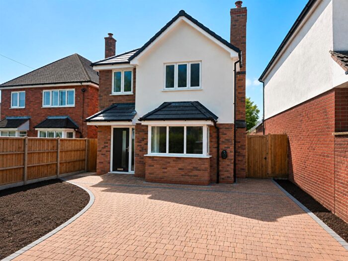 3 Bedroom Detached House To Rent In Hurcott Road, Kidderminster, DY10