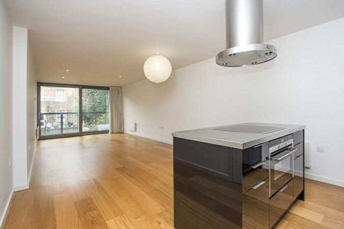 2 Bedroom Apartment To Rent In Hornsey Road, London, N7