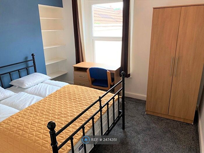 6 Bedroom Terraced House To Rent In Russell Street, Swansea, SA1