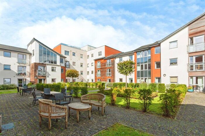 2 Bedroom Apartment For Sale In Fleet Road, Fleet, GU51