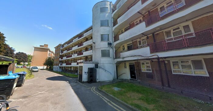 2 Bedroom Flat To Rent In Holderness House, Champion Hill, SE5