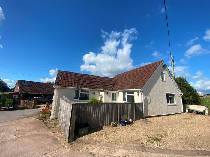 3 Bedroom Bungalow To Rent In Axehayes Farm, Clyst St Mary, Exeter, EX5