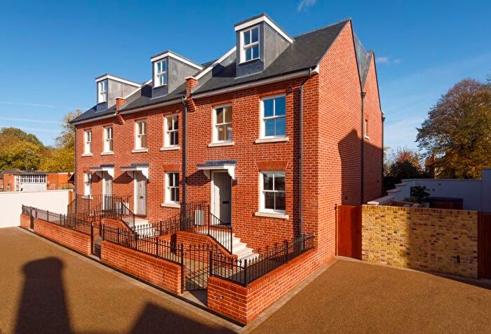 4 Bedroom Terraced House To Rent In St. Johns Place, Canterbury, CT1