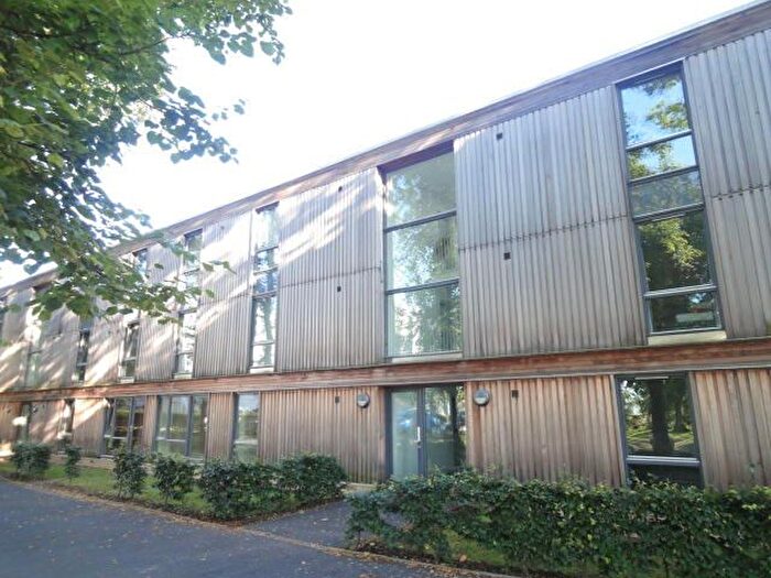 2 Bedroom Flat To Rent In Brabloch Park, Paisley, Renfrewshire, PA3