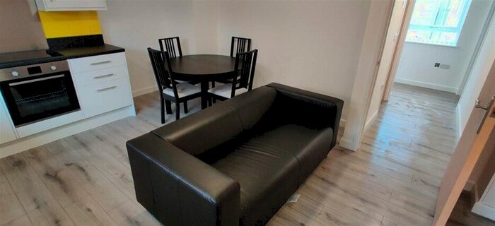 2 Bedroom Flat To Rent In - Cowley Road, Oxford, Oxford, OX4