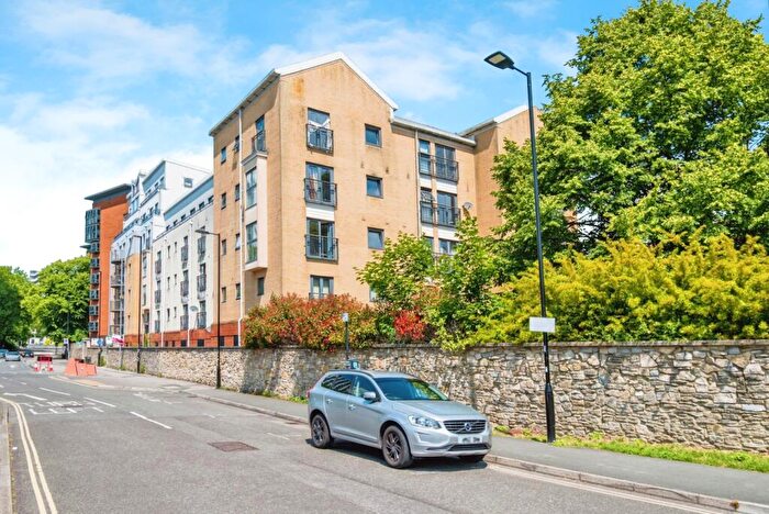 2 Bedroom Flat For Sale In White Star Place, Southampton, Hampshire, SO14