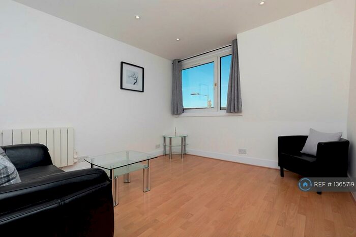 1 Bedroom Flat To Rent In Broomhill Road, Aberdeen, AB10