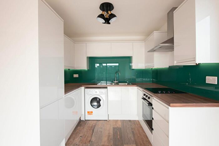 1 Bedroom Apartment To Rent In Kyle House, Herent Drive, IG5