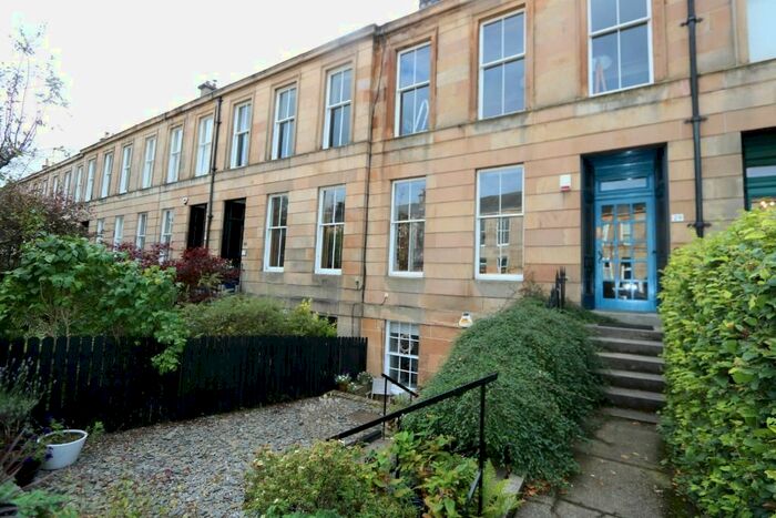 2 Bedroom Flat To Rent In Regent Park Square, Glasgow, G41