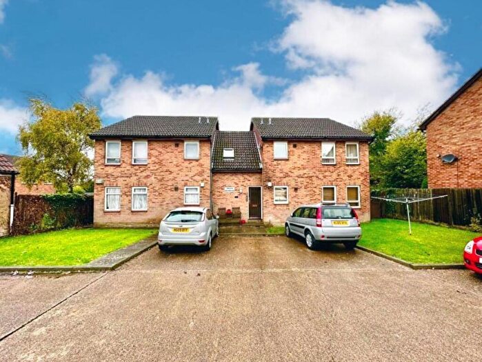 1 Bedroom Flat For Sale In Glenfield Road, Luton, LU3