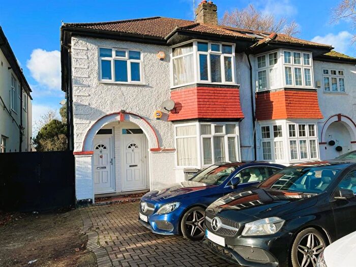 2 Bedroom Flat To Rent In Lampton Road, Hounslow, TW3