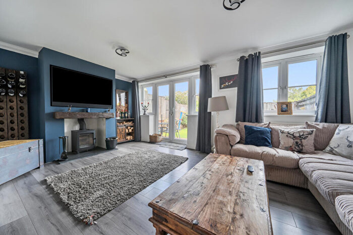 4 Bedroom End Of Terrace House For Sale In Valley View, Aldbourne, SN8
