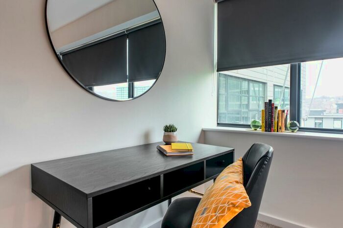 2 Bedroom Apartment To Rent In Young Street, Sheffield, S1