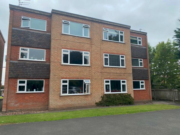 2 Bedroom Flat To Rent In Grenfell Court, Birmingham Road, Sutton Coldfield., B72