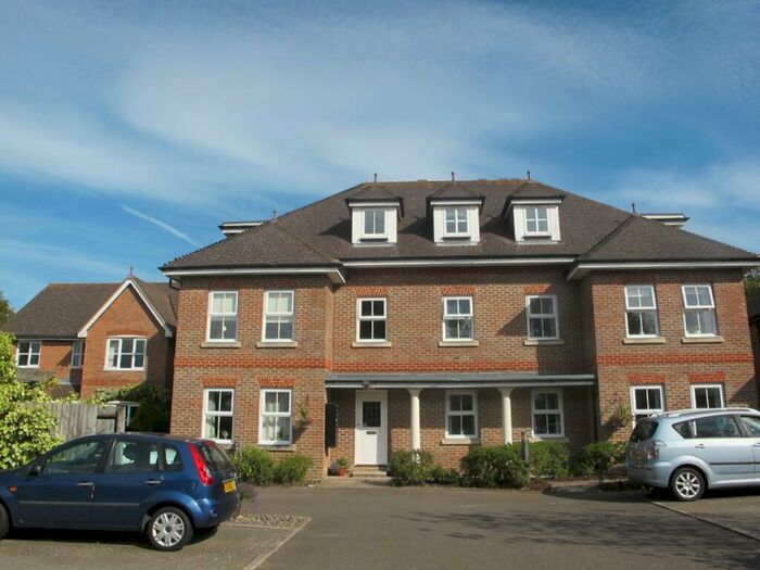 2 Bedroom Flat To Rent In The Maples, Ringmer, BN8