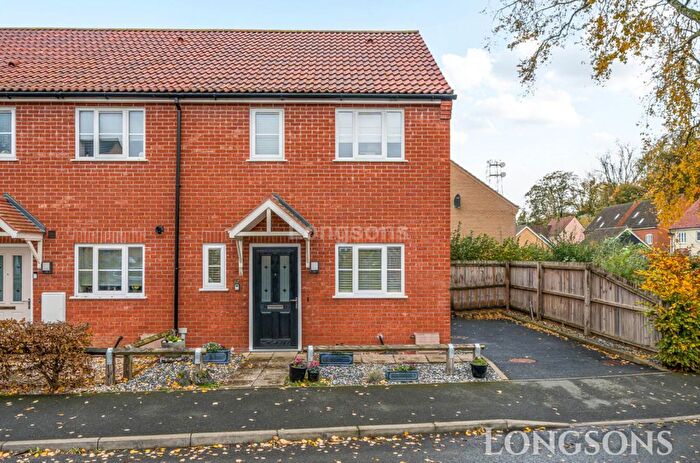 2 Bedroom End Of Terrace House For Sale In Wessex Drive, Carbrooke, IP25