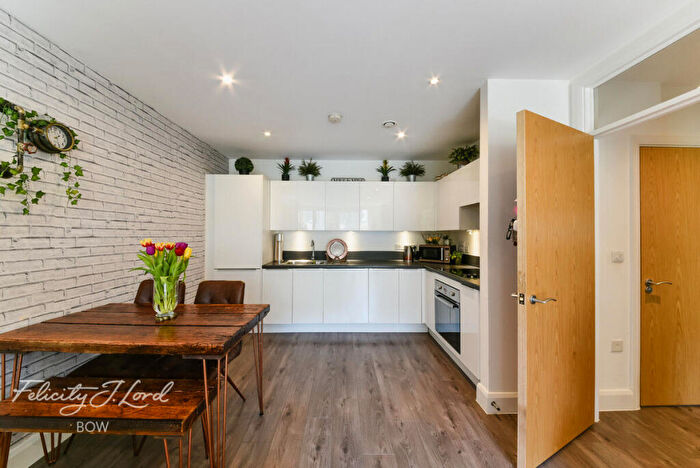 2 Bedroom Apartment For Sale In Barry Blandford Way, London, E3