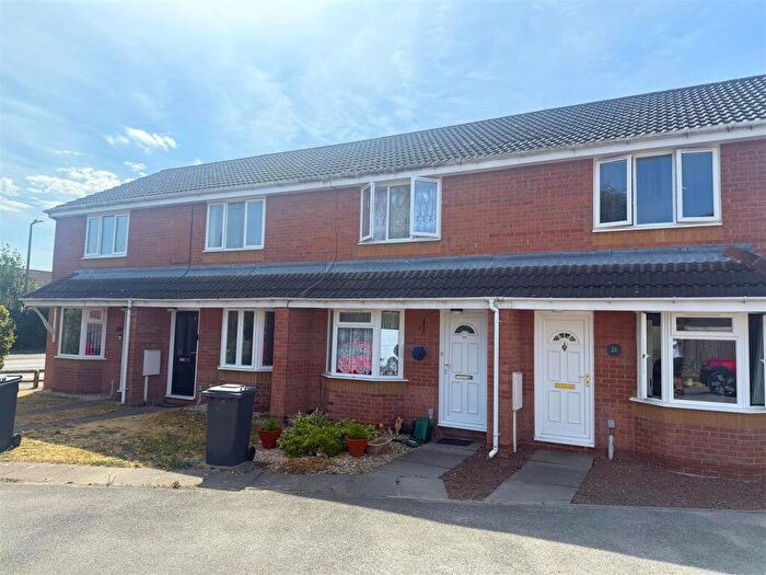 2 Bedroom Town House For Sale In Shipley Close, Branston, Burton-On-Trent, DE14