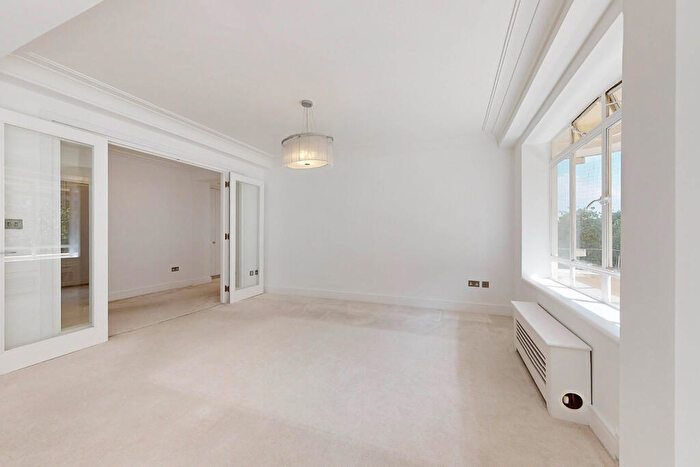 3 Bedroom Apartment For Sale In Viceroy Court, Prince Albert Road, St Johns Wood, London, NW8