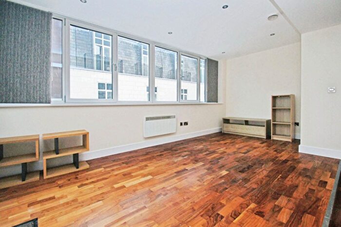 2 Bedroom Flat To Rent In Greek Street, Leeds, West Yorkshire, LS1