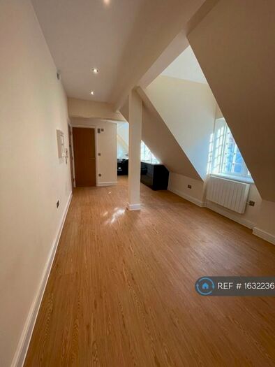 1 Bedroom Flat To Rent In Rose & Crown Walk, Saffron Walden, CB10