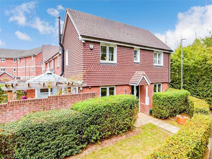 3 Bedroom Detached House For Sale In Batten Walk, Maidstone, Kent, ME17