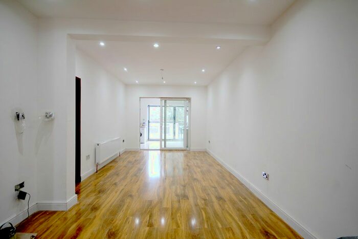 1 Bedroom Semi-Detached House To Rent In Whitton Avenue East, Greenford, UB6