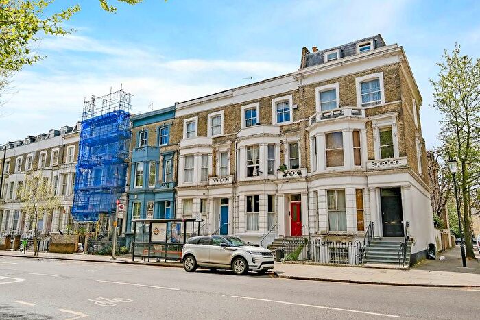 2 Bedroom Flat For Sale In Ladbroke Grove, London, W10