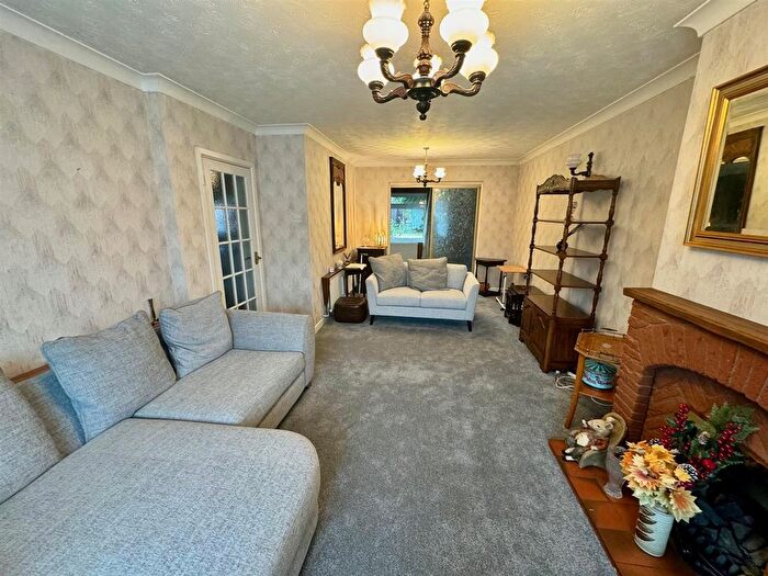 3 Bedroom Semi Detached House To Rent In Normans Close, Uxbridge, UB8