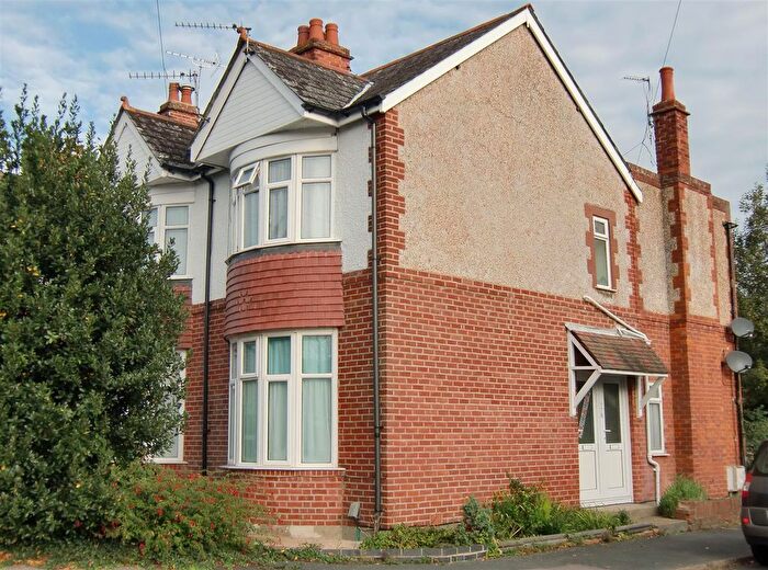 2 Bedroom Flat To Rent In Avondale Road, Waterlooville, PO7