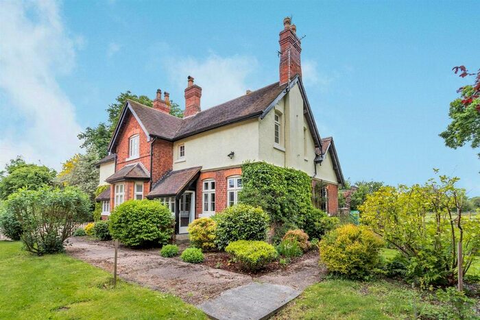 4 Bedroom Detached House For Sale In Coplow Lane, Foston Derby, Derbyshire, DE65