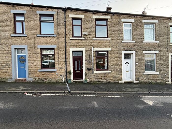 2 Bedroom Terraced House For Sale In King Street, Mossley, OL5