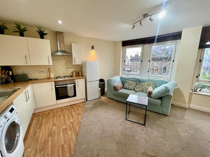 2 Bedroom Apartment To Rent In The Exchange Building, Central Road, Leeds, LS1