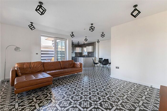 3 Bedroom Flat To Rent In Simpson Street, Manchester, Greater Manchester, M4