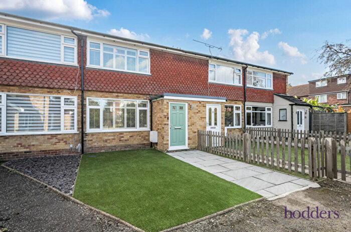 2 Bedroom Terraced House For Sale In Addlestone, Surrey, KT15