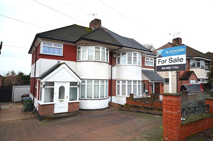 3 Bedroom Semi-Detached House For Sale In Vernon Drive, Stanmore, HA7