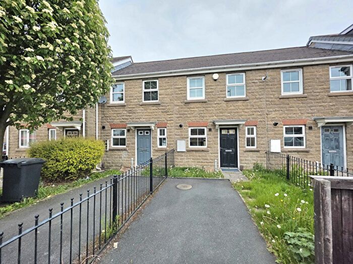 2 Bedroom Terraced House To Rent In Queensfield Drive, Bradford, BD5