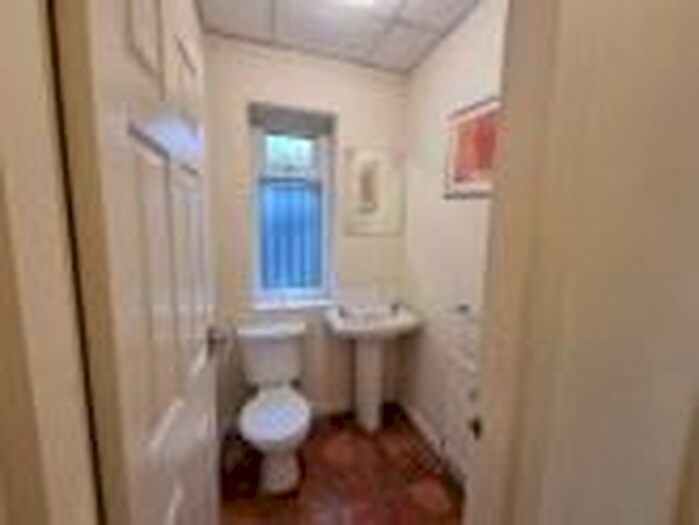 Detached House To Rent In Littleton Road, Salford, M7